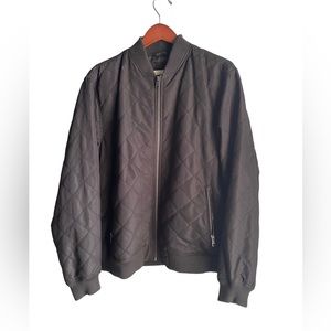 Old Navy Men’s Quilted Lightweight Jacket